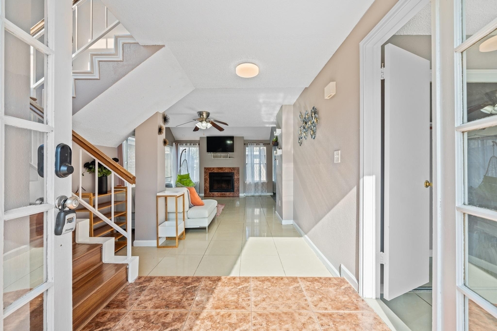 8629 Kinghaven Street - Photo 3