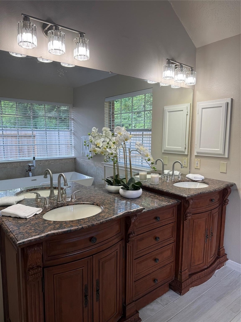 4415 Echo Falls Drive - Photo 0