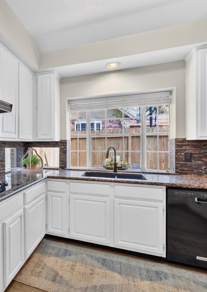 4415 Echo Falls Drive - Photo 11