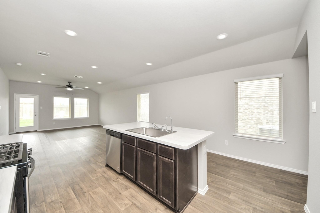 16916 Rich Pines Drive - Photo 9