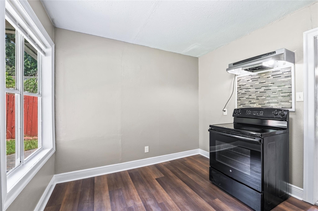 3120 Carter Street - Photo 10