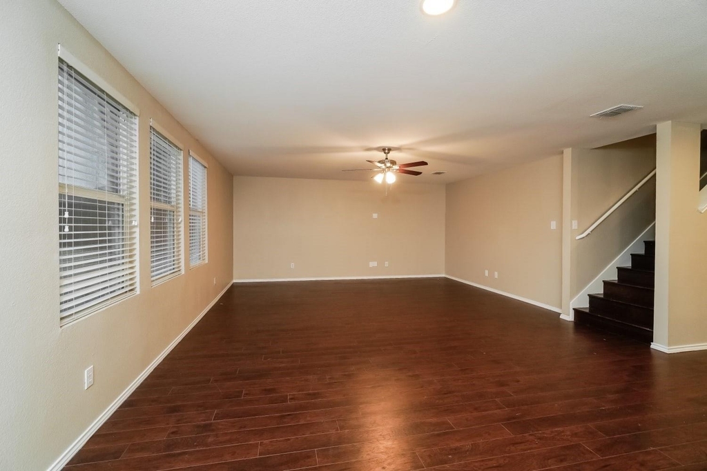 8000 Stowe Springs Lane - Photo 3