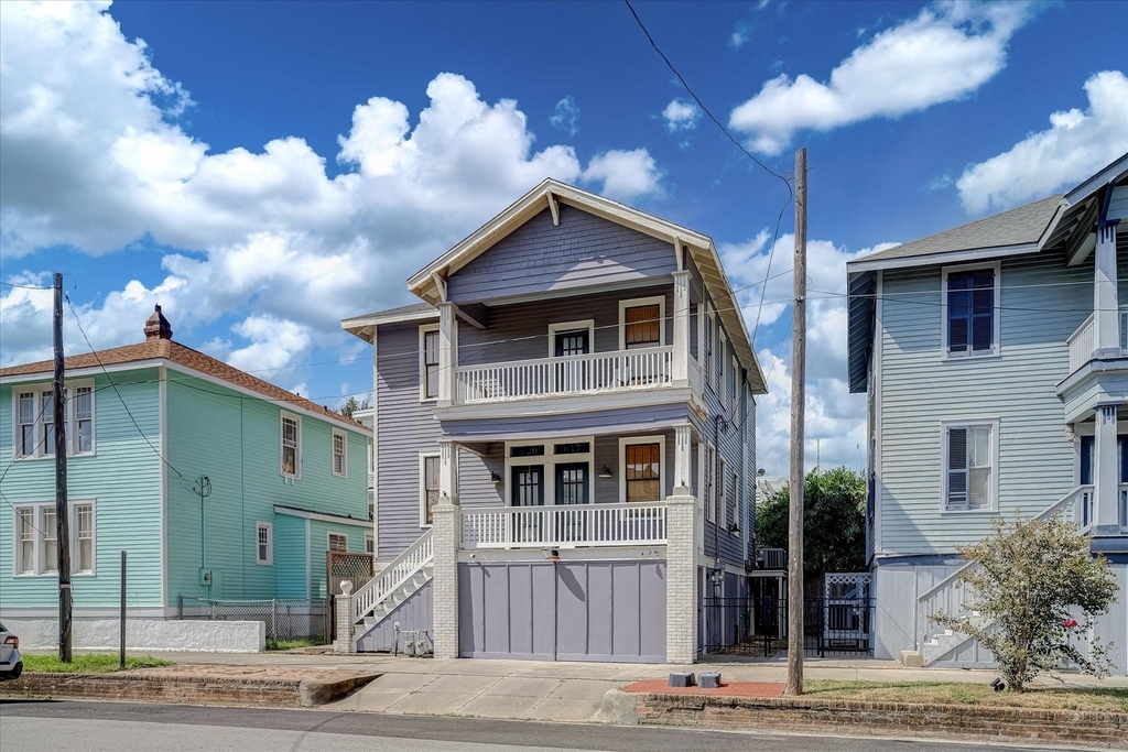 617 18th Street - Photo 2