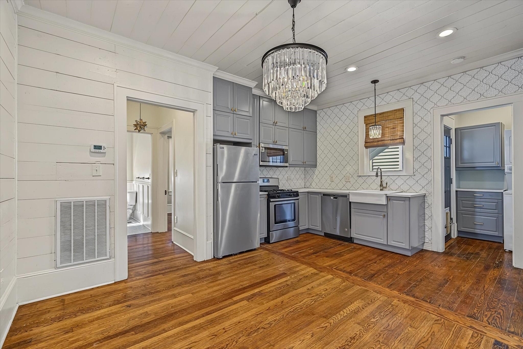 617 18th Street - Photo 12