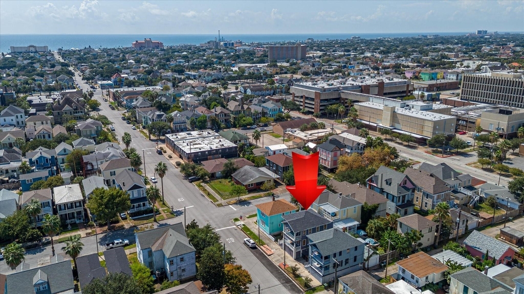 617 18th Street - Photo 1