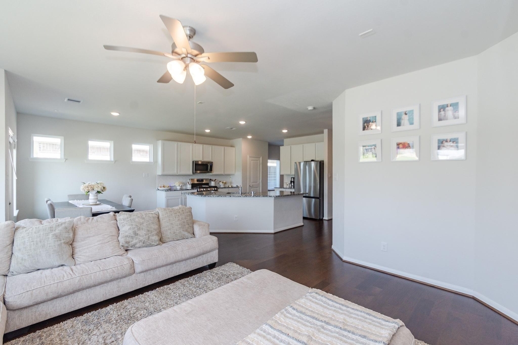 505 Prairie Grass Trail - Photo 6