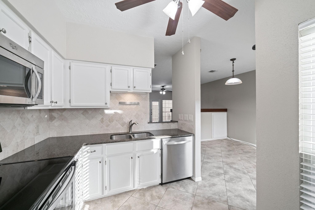 734 Country Place Drive - Photo 13