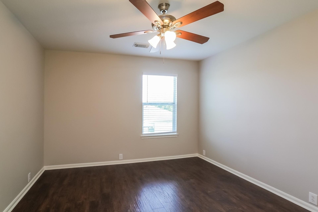 4742 Markham Woods Court - Photo 11
