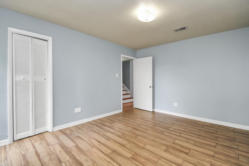 11730 Zarroll Drive - Photo 16