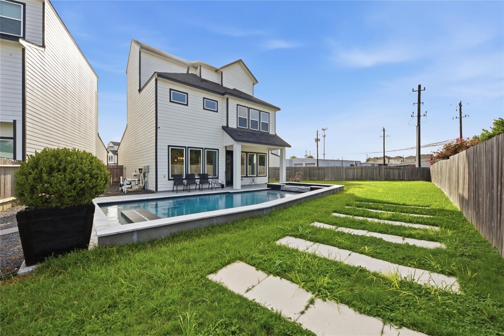 8903 Grovner Place - Photo 33
