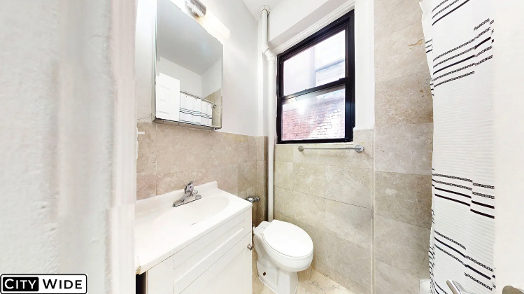 178 Thompson Street - Photo 4