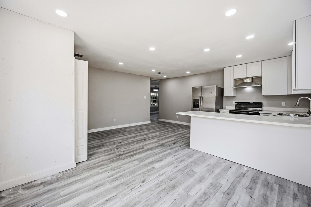 9210 Crestview Drive - Photo 3