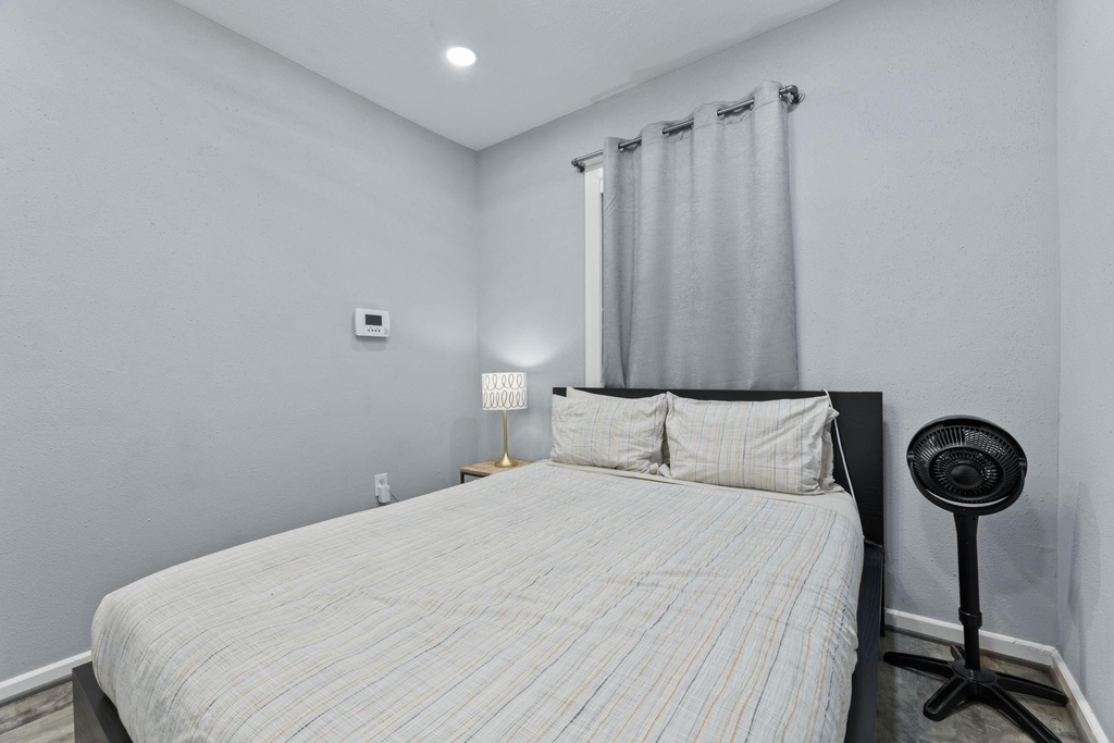 412 Drew St - Photo 10