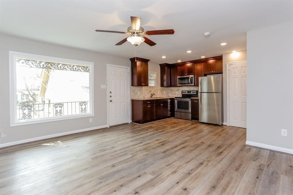 808 1/2 W Main Street - Photo 0