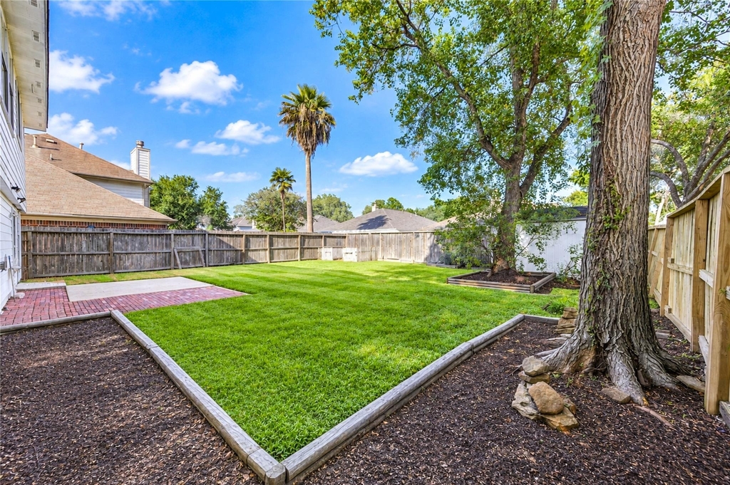 16831 Basewood Court - Photo 45