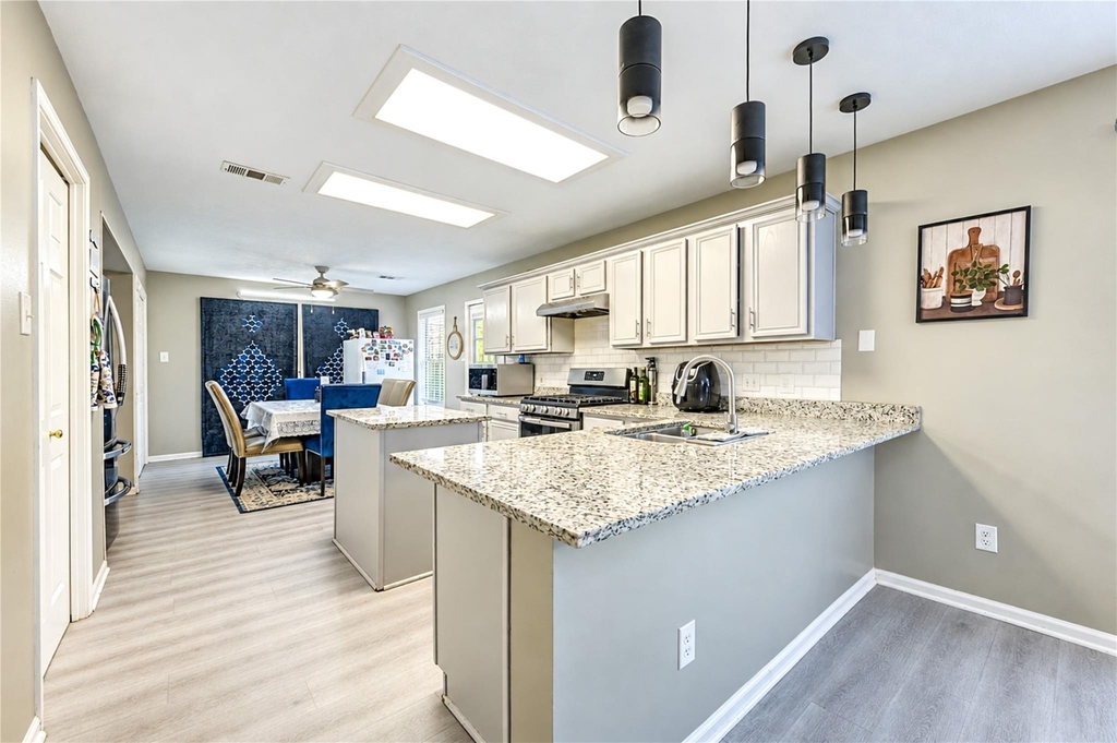 16831 Basewood Court - Photo 3