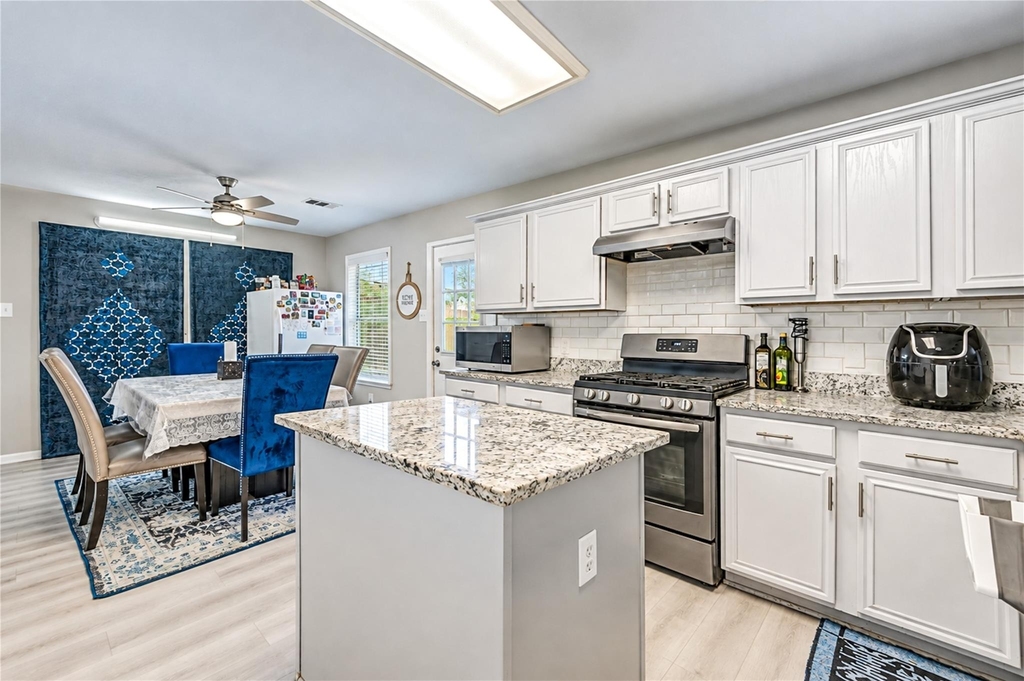 16831 Basewood Court - Photo 5