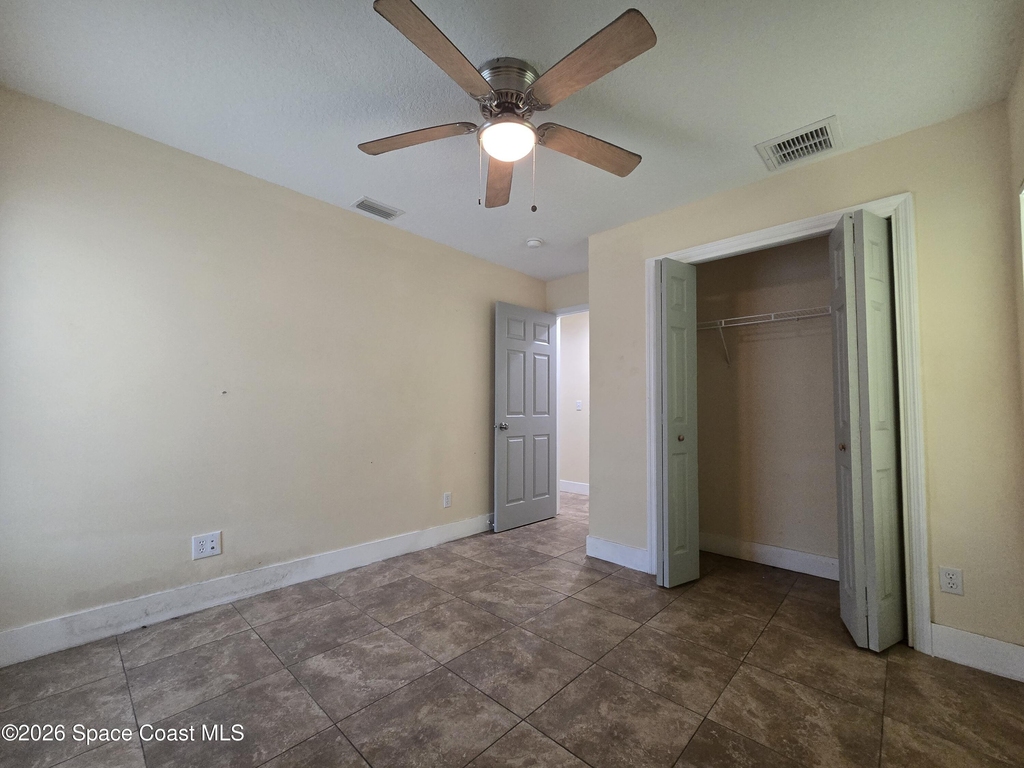 1624 Espejo Street Se - Photo 7