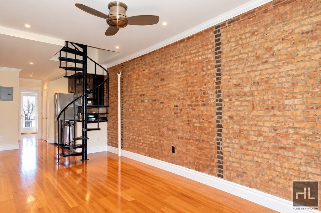 East 6th Street - Photo 1