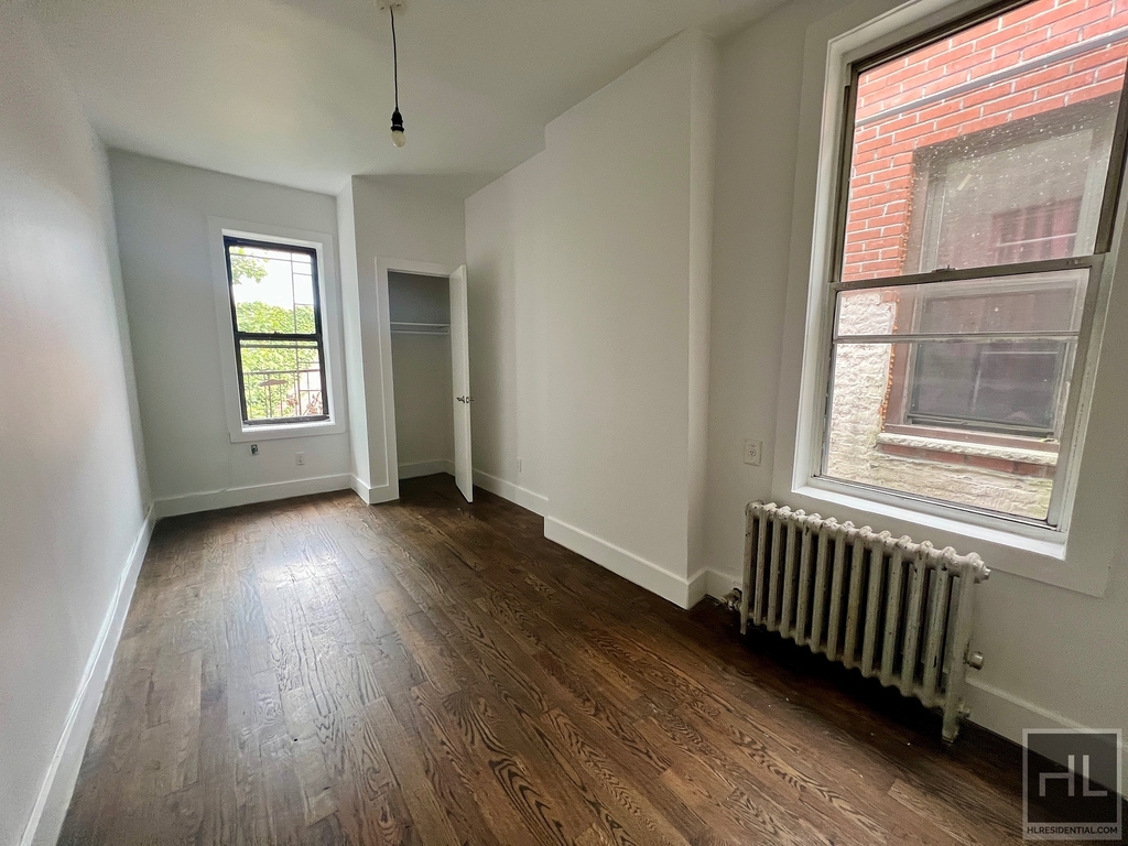 637 Wilson Avenue - Photo 6