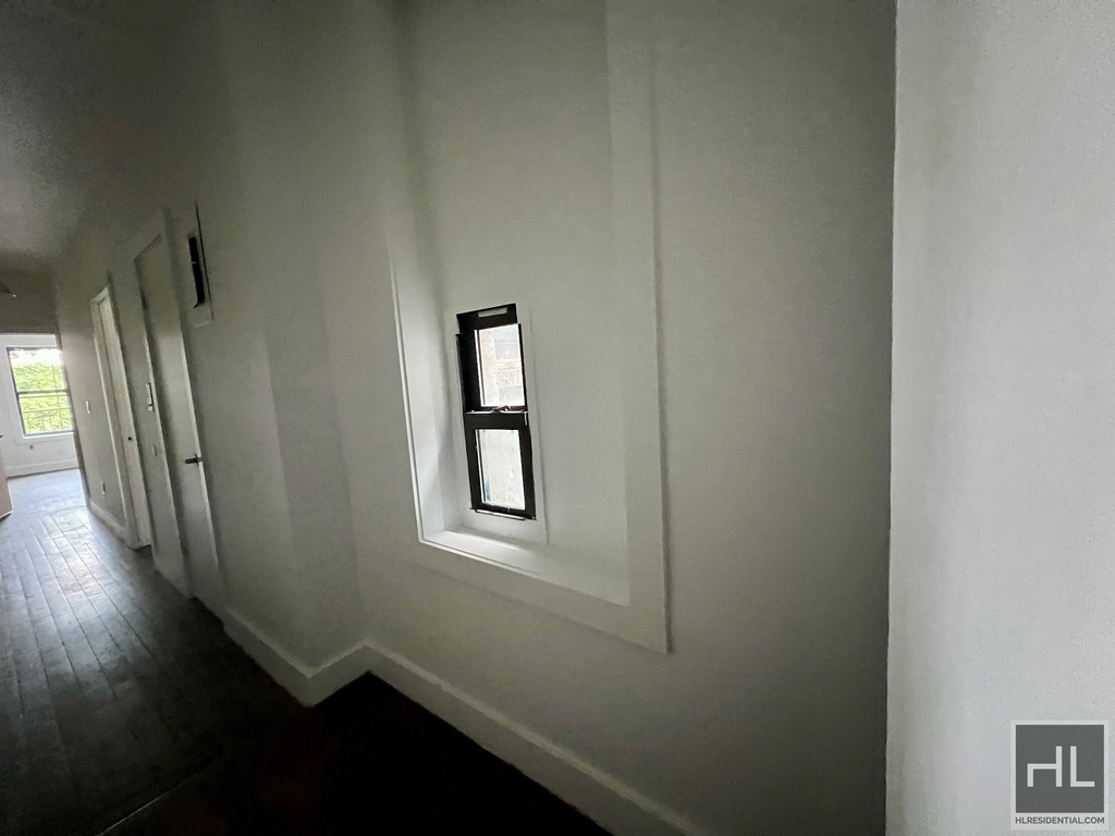 637 Wilson Avenue - Photo 5