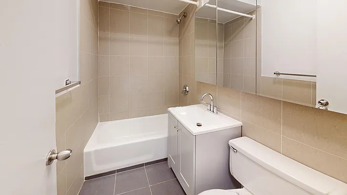 1485 First Ave - Photo 4