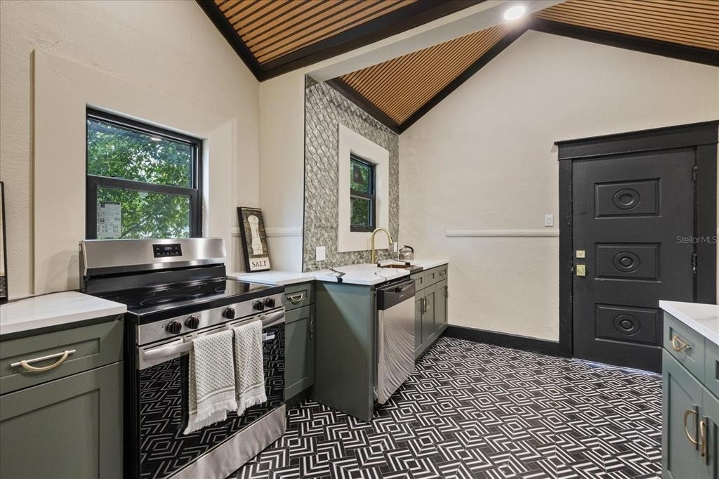 1618 12th Street S - Photo 13