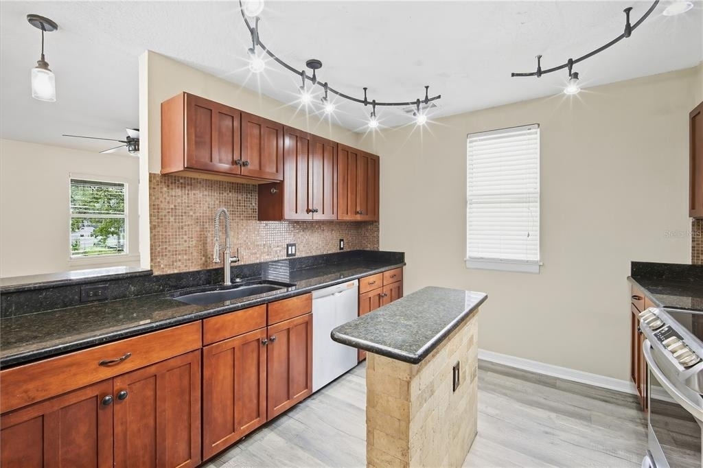 2117 W Palmetto Street - Photo 6