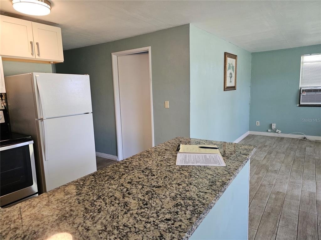 308 6th Avenue Nw - Photo 10