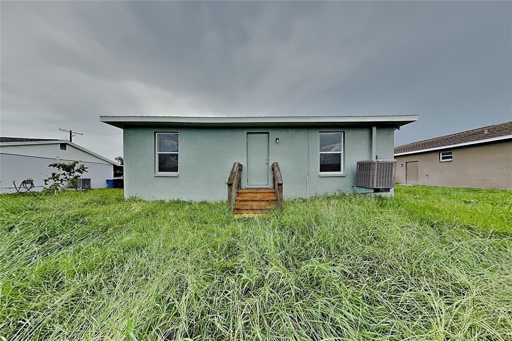 477 Florida Circle N - Photo 14