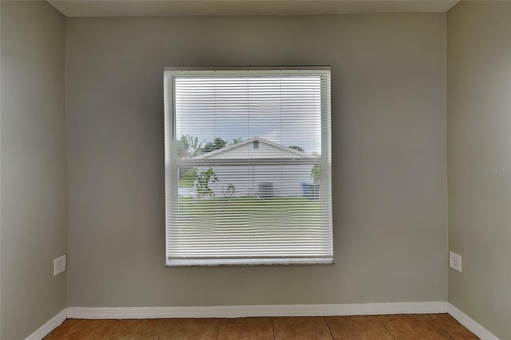 477 Florida Circle N - Photo 7