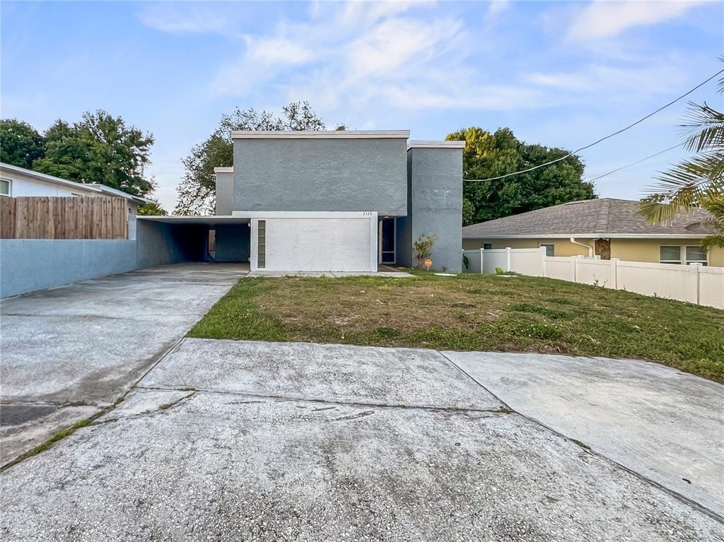 2115 W Ivy Street - Photo 0