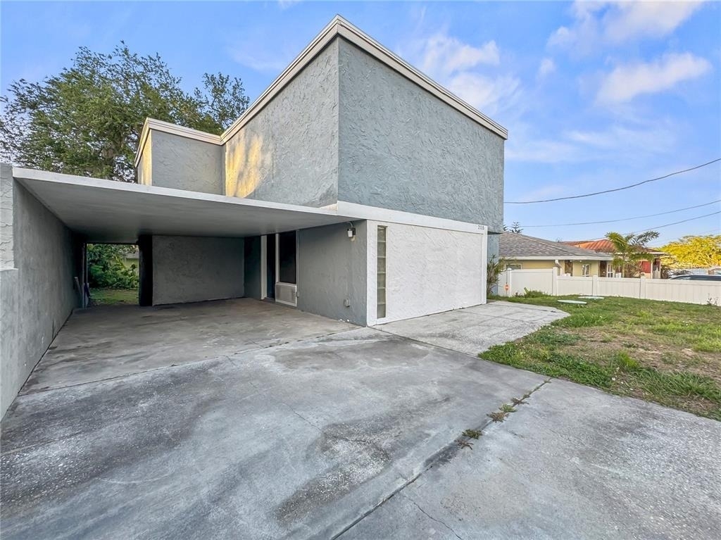 2115 W Ivy Street - Photo 2
