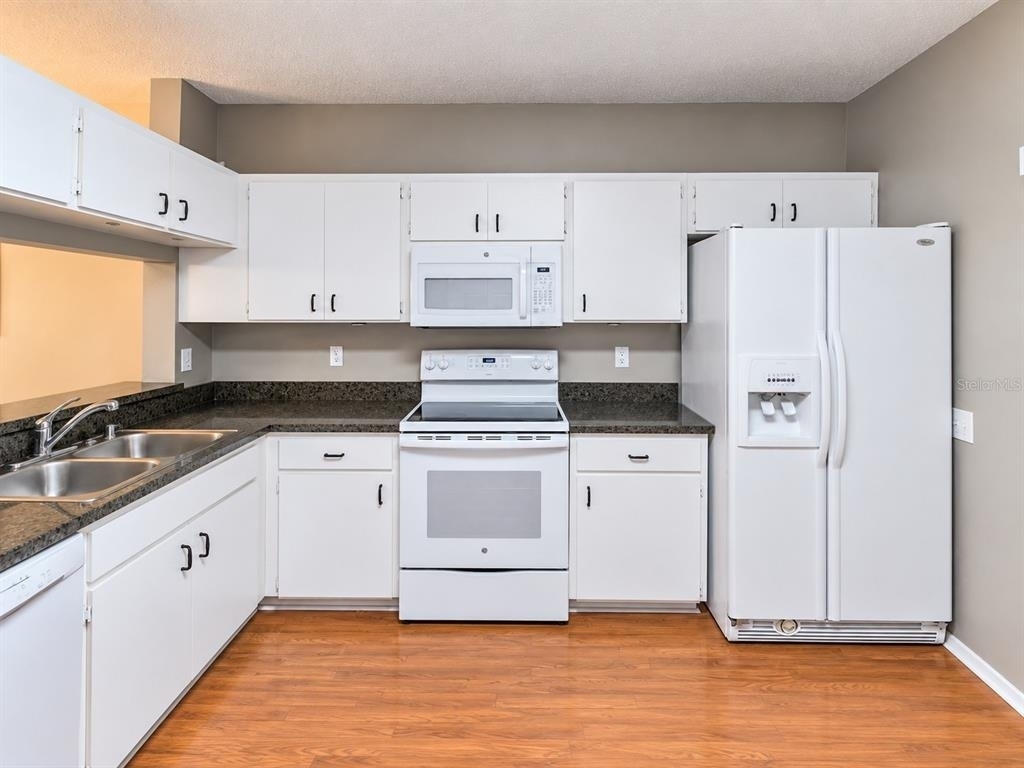 12314 Berkeley Square Drive - Photo 8
