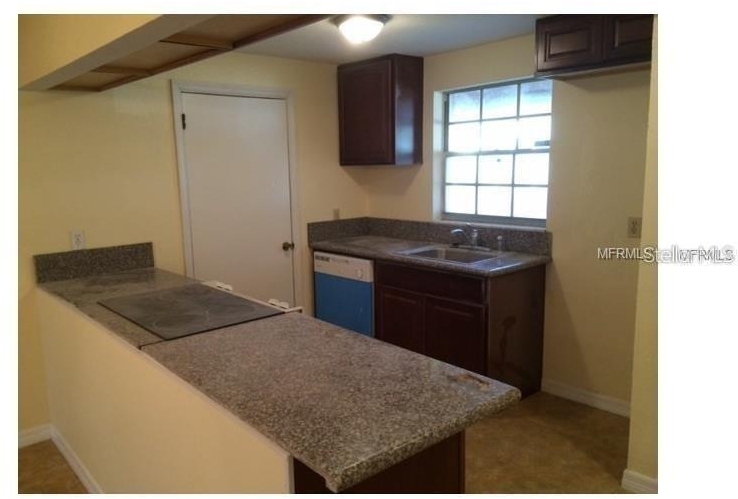 1132 Grantwood Avenue - Photo 2