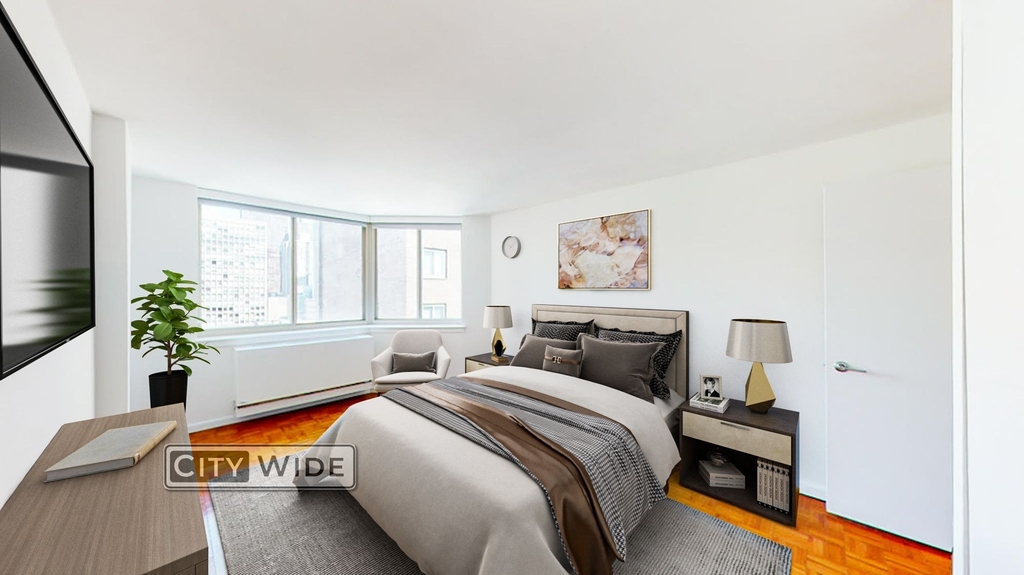 340 East 29th Street - Photo 1