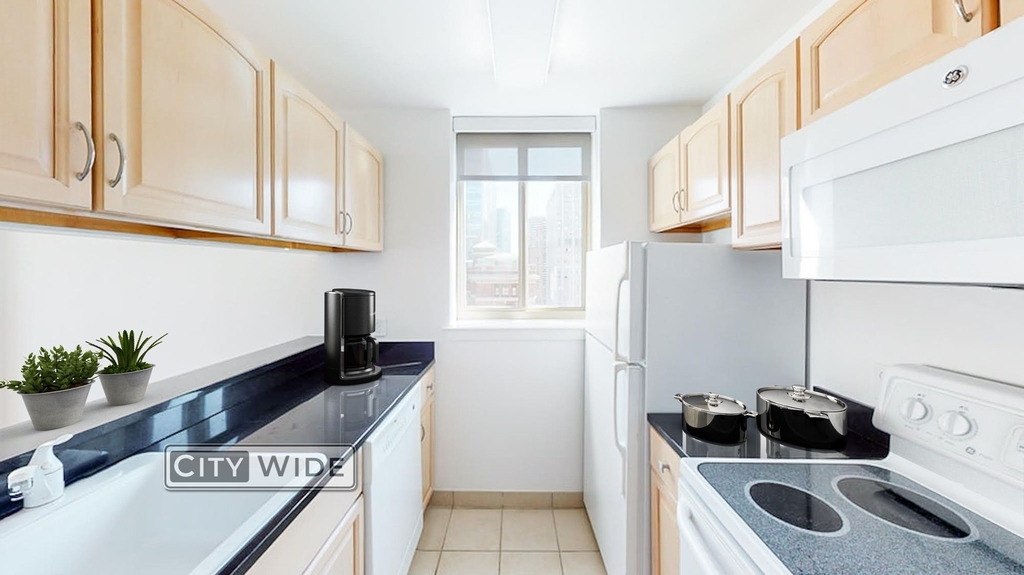 340 East 29th Street - Photo 3
