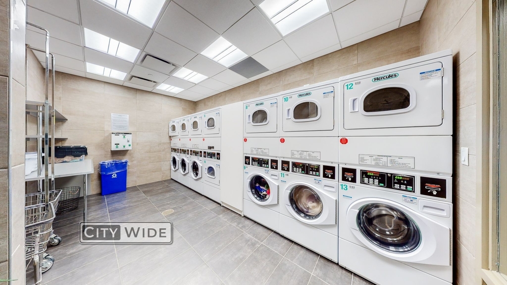 340 East 29th Street - Photo 6