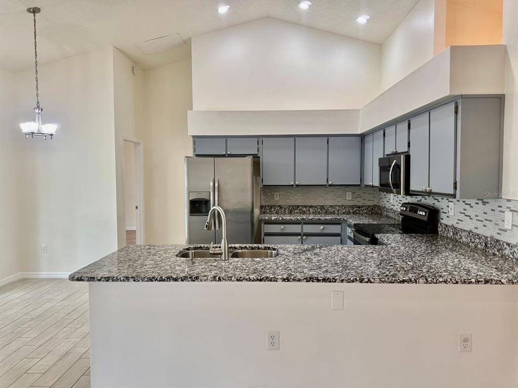 5624 Mandarin Court - Photo 8