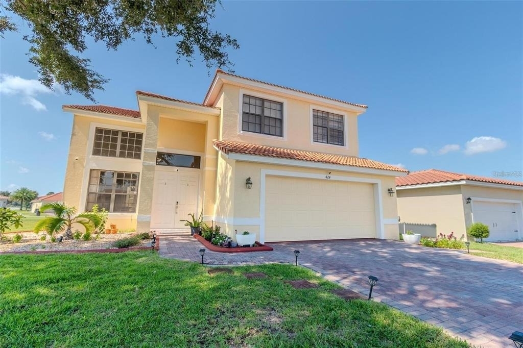 424 Cinnamon Drive - Photo 0