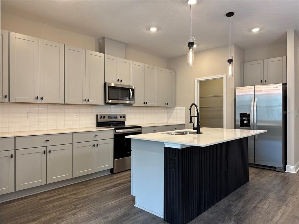 16308 Hamlin Hills Road - Photo 11