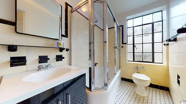 1 Christopher Street - Photo 5