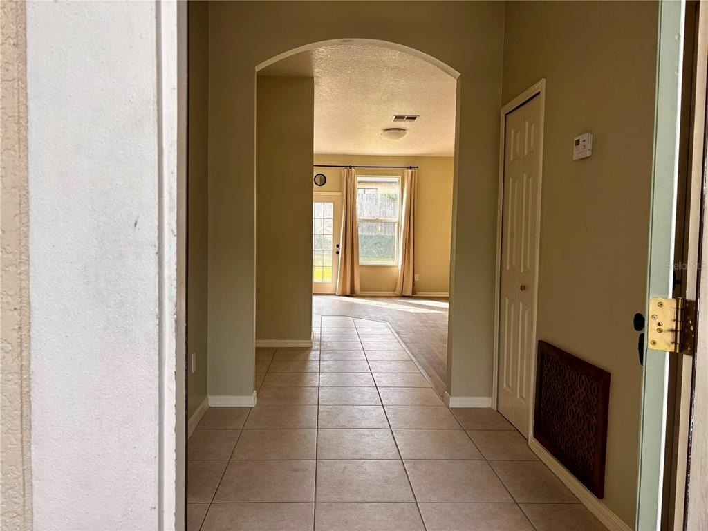 1048 Dees Drive - Photo 2