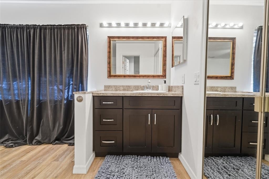 2216 Stonington Avenue - Photo 23