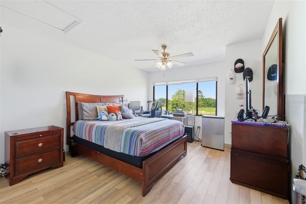 2216 Stonington Avenue - Photo 26