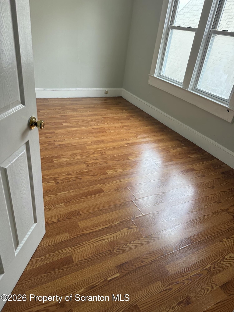 840 Monroe Avenue - Photo 4