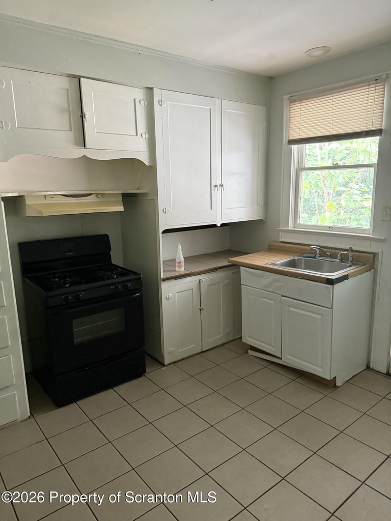 840 Monroe Avenue - Photo 9