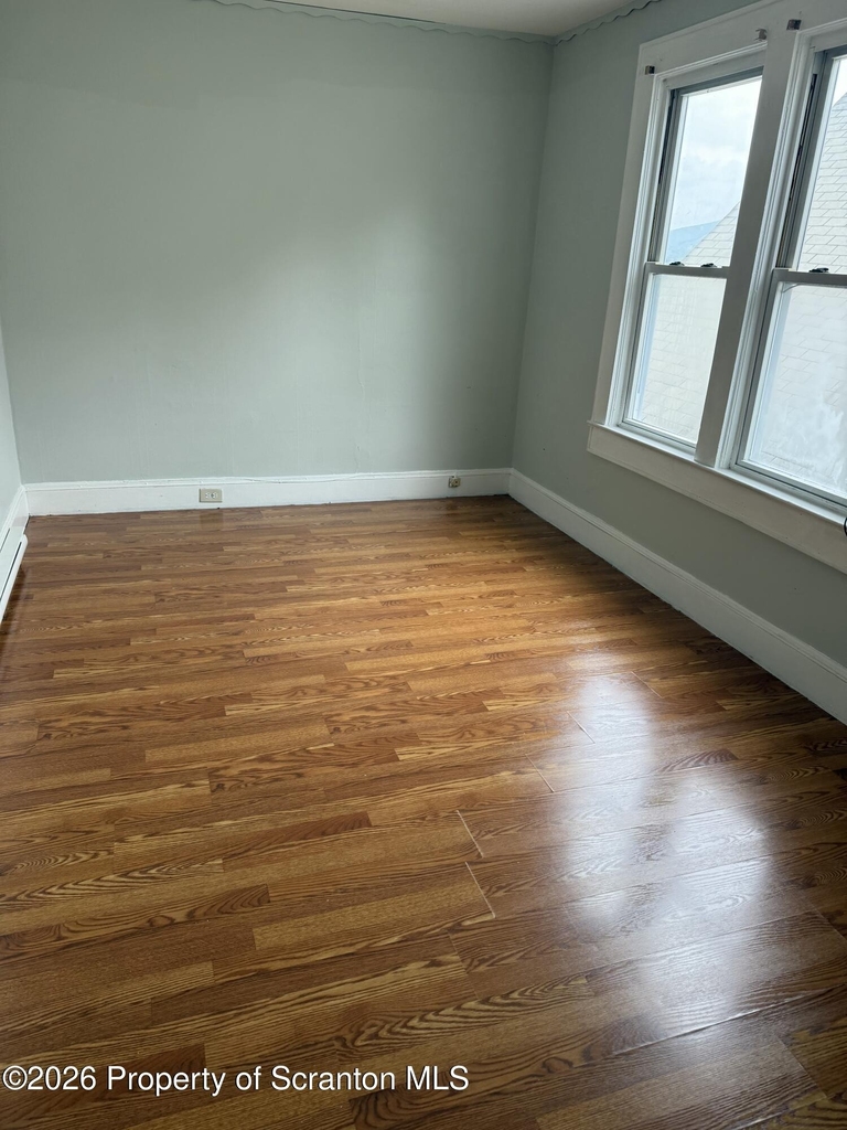 840 Monroe Avenue - Photo 3