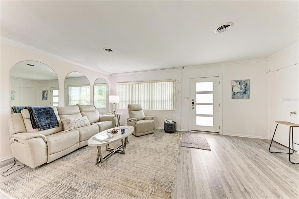 1837 Upper Cove Terrace - Photo 10