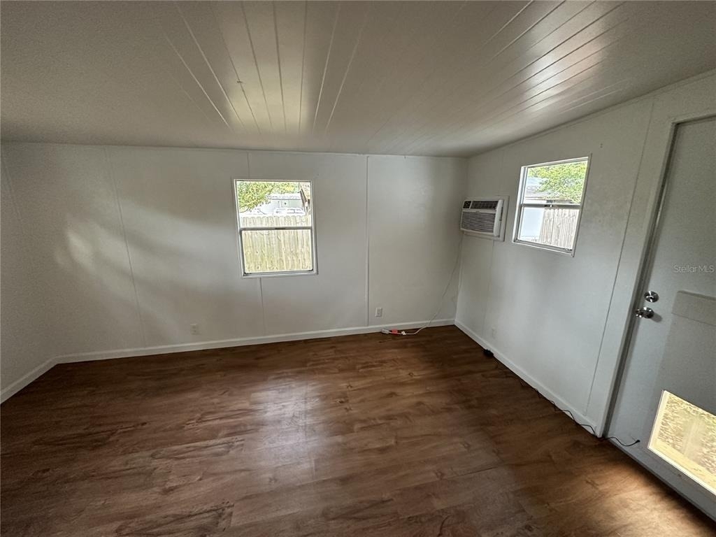 5444 Jericho Avenue - Photo 3